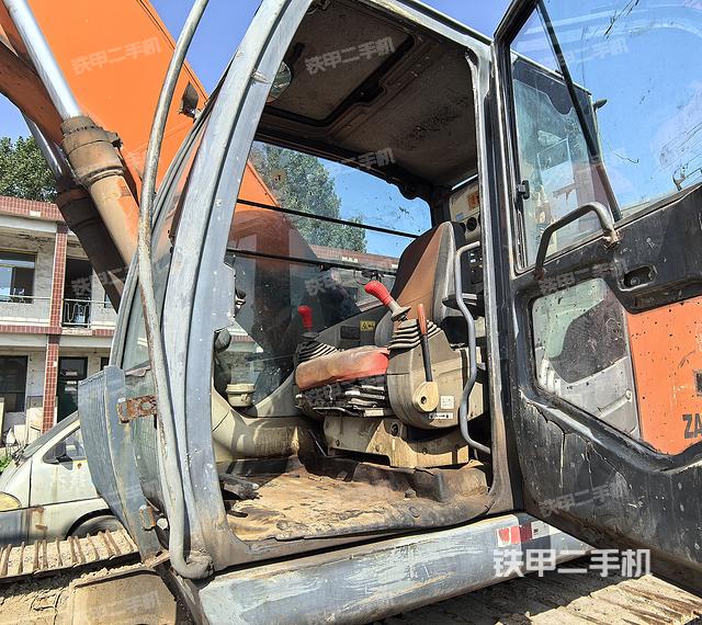 驾驶室整体（整机外观）