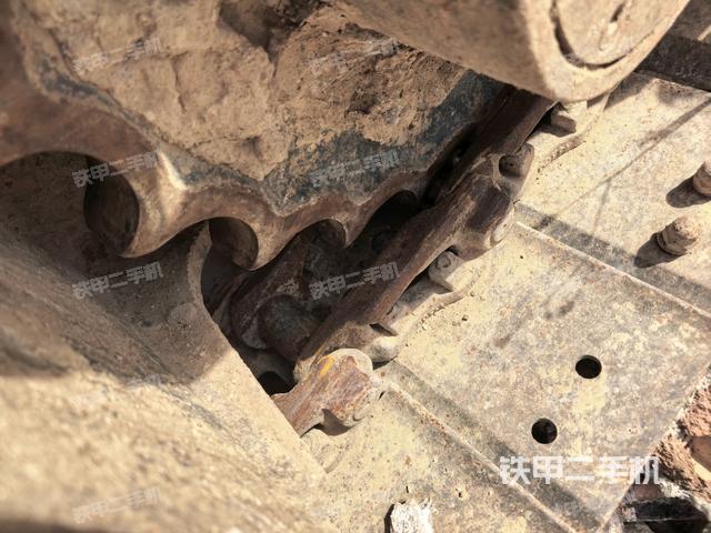 右側(cè)履帶整體?（行走機(jī)構(gòu)）