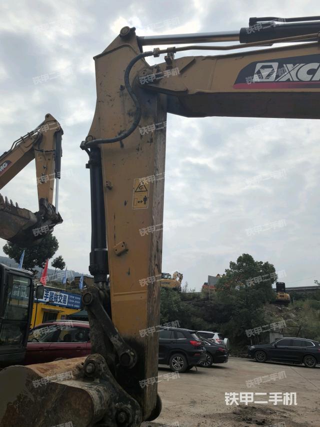 大臂整体 右侧（工作和回转装置）