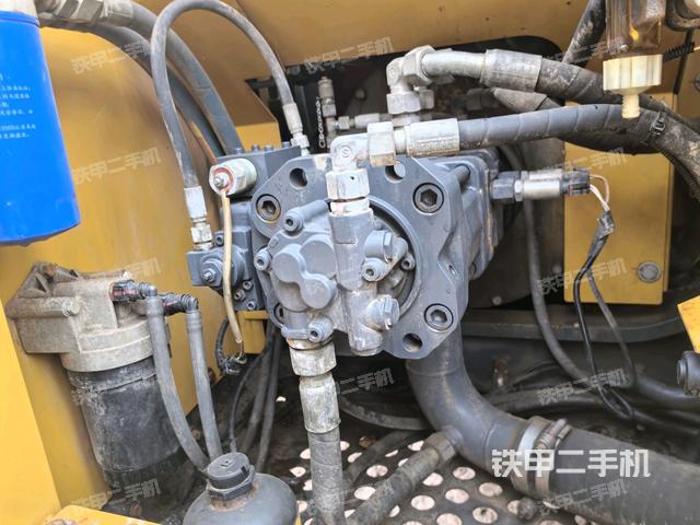 液壓泵斜45?左（大件艙室）