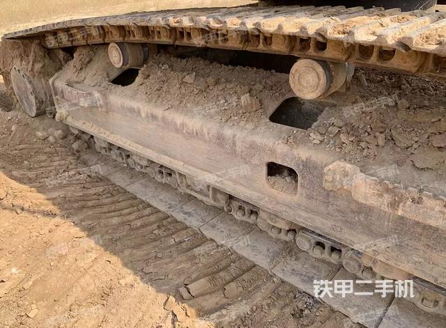 單側(cè)履帶整體（整機(jī)外觀）