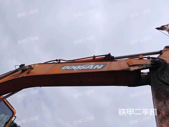 大臂整体 右侧（工作和回转装置）