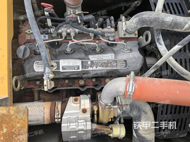 气门室盖螺丝特写（上车部件）