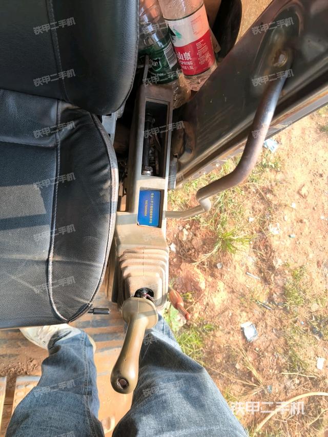 驾驶室左前45度（驾驶室部分）