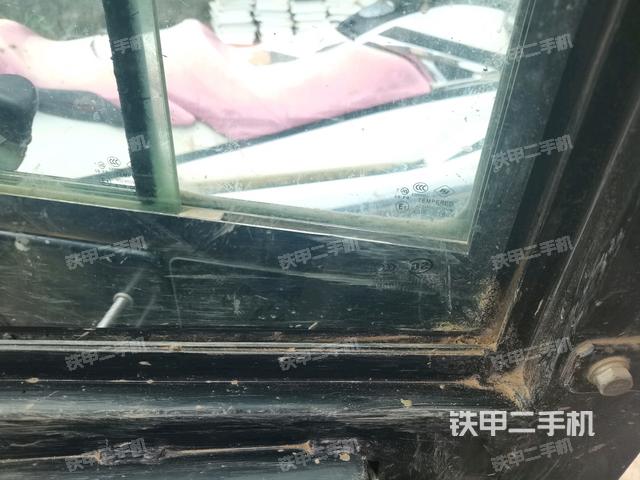 左后方玻璃角标（驾驶室部分）