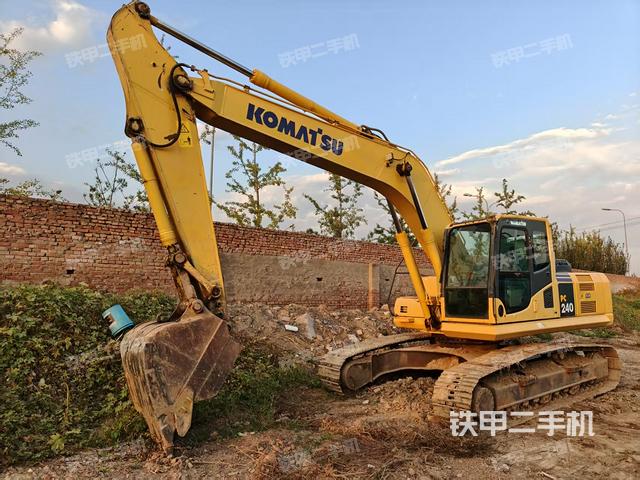 小松PC240LC-8M0挖掘機