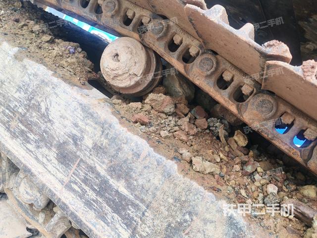 左側(cè)行走馬達(dá)蓋板（行走機(jī)構(gòu)）