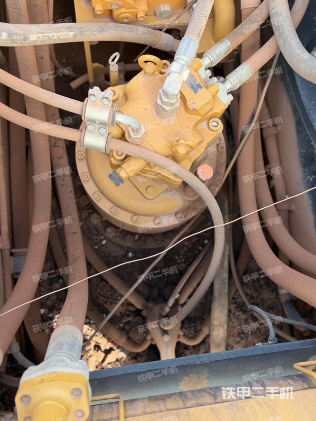 回轉(zhuǎn)馬達(dá)（上車部件）