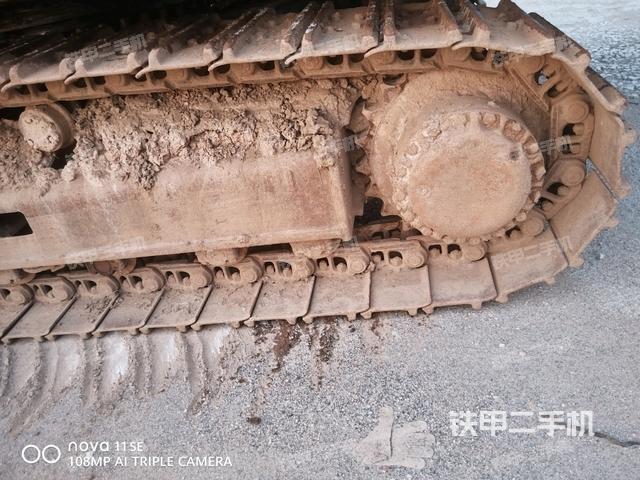 左驅(qū)動(dòng)輪（行走機(jī)構(gòu)）