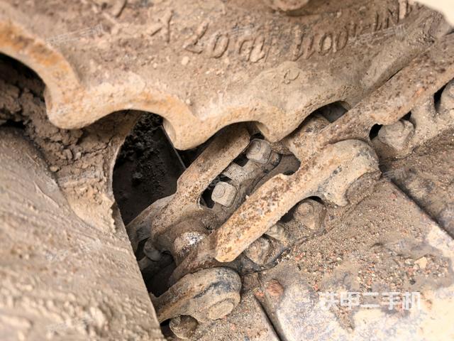 右驱动轮（行走机构）