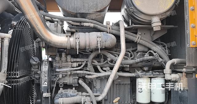 发动机右侧（整机外观及大件）