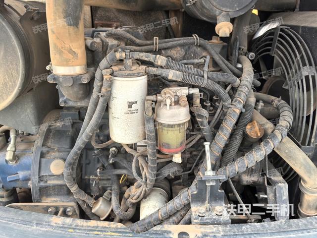 发动机室（上车部件）