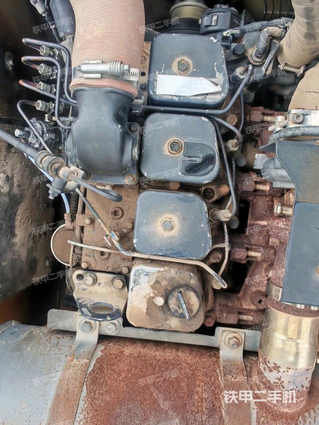 發(fā)動(dòng)機(jī)室（上車部件）