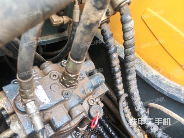 回轉(zhuǎn)馬達(dá)（上車部件）