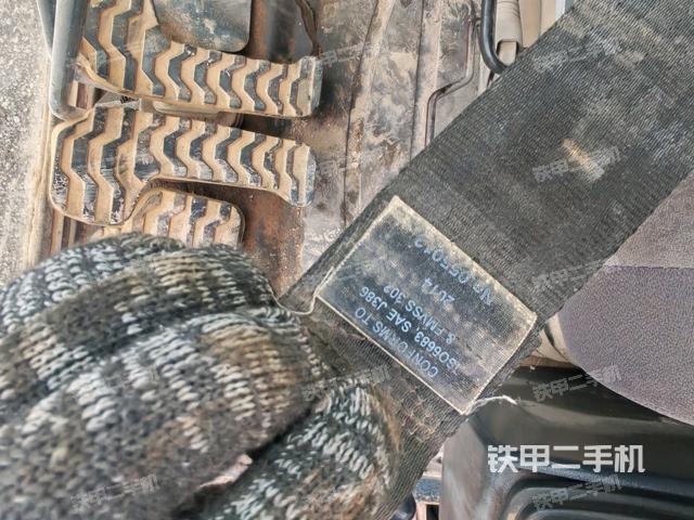 駕駛室正側(cè)（駕駛室部分）