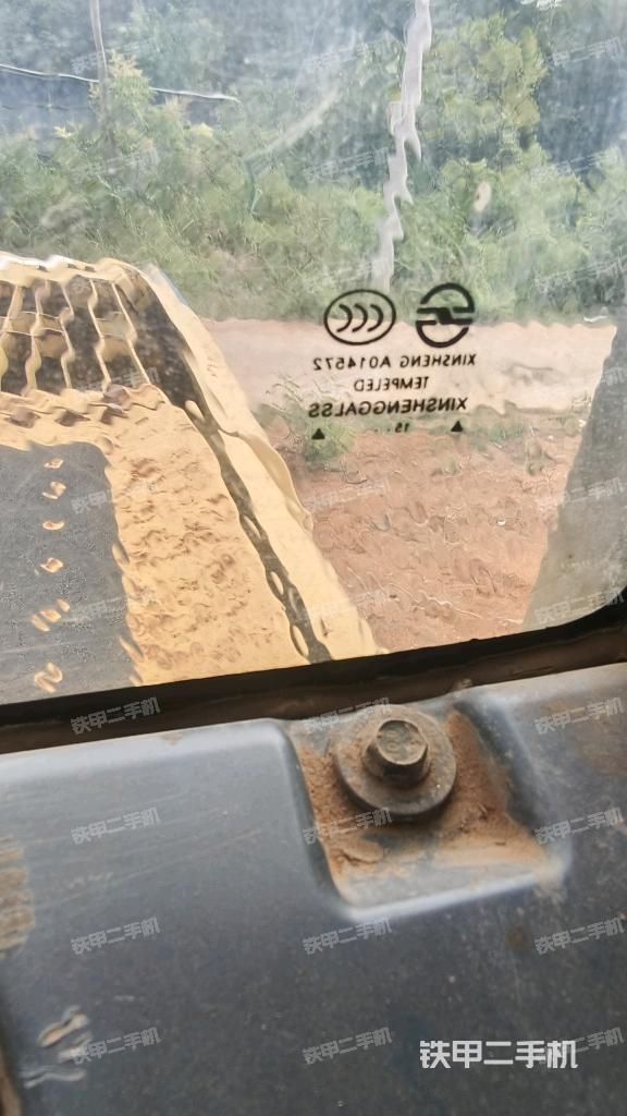 后窗玻璃角标（驾驶室部分）