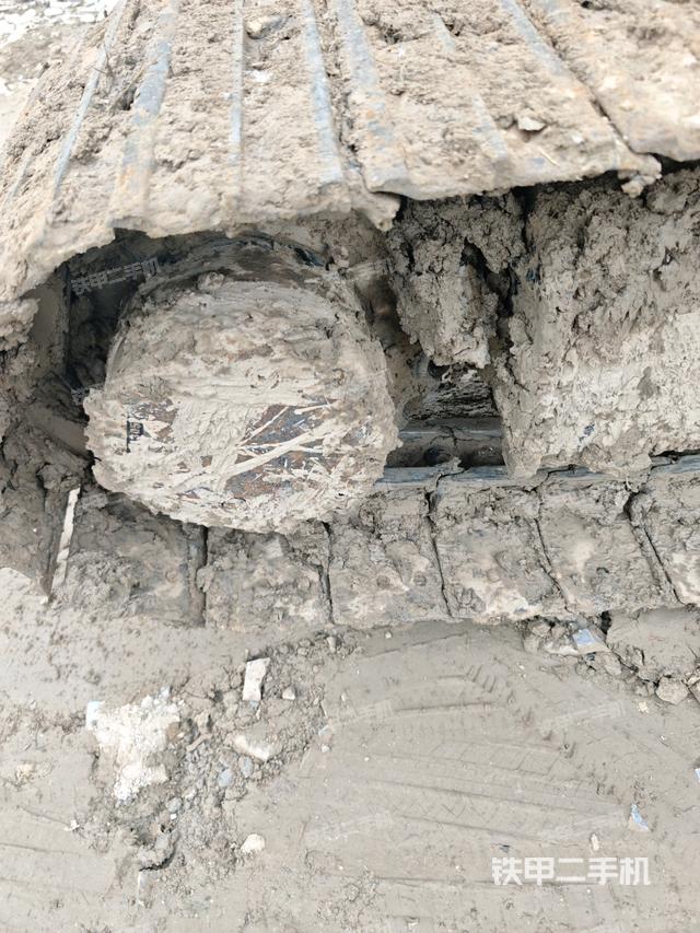 右驅(qū)動(dòng)輪（行走機(jī)構(gòu)）