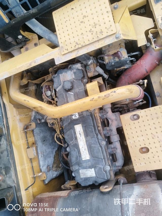 发动机室（上车部件）