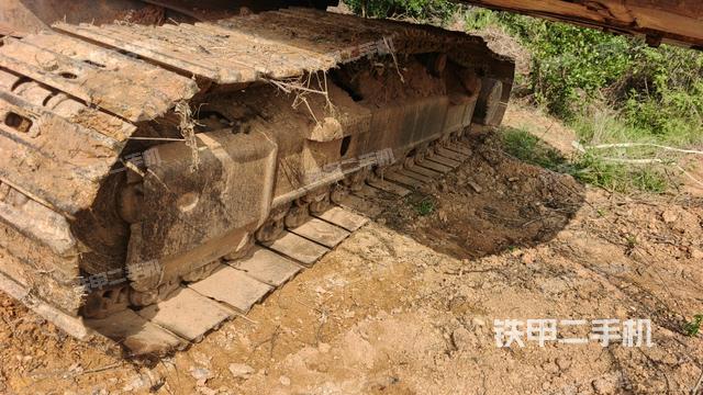 右侧履带整体（行走机构）