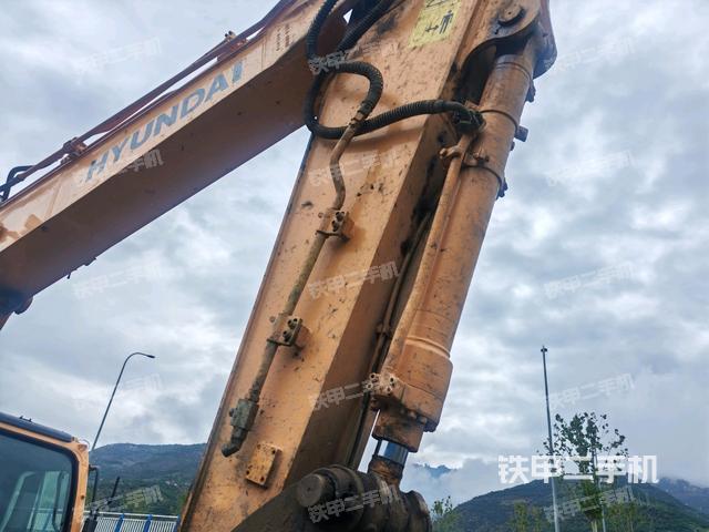 小臂整體左后（工作和回轉(zhuǎn)裝置）