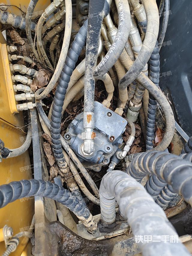 驾驶室整体（整机外观）