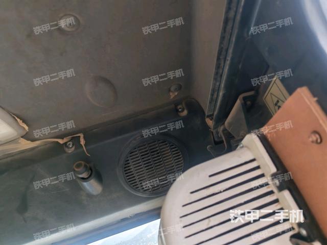 右側(cè)玻璃角標(biāo)（駕駛室部分）