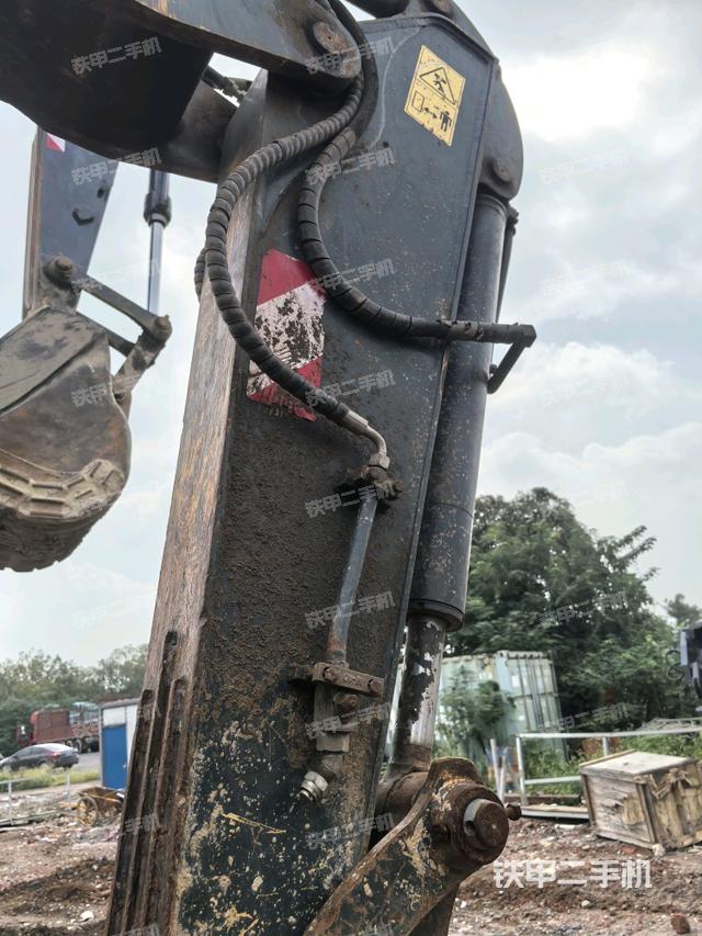 小臂整体左后（工作和回转装置）