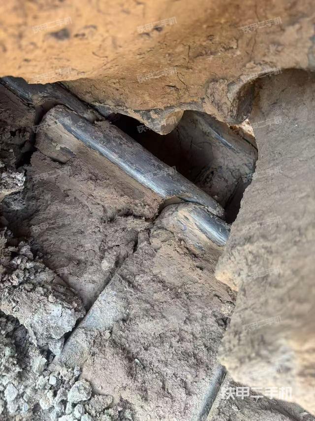 單側(cè)履帶整體（整機外觀）