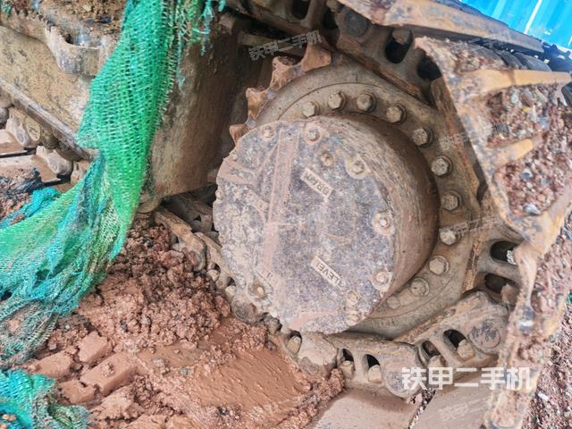 右驅(qū)動(dòng)輪（行走機(jī)構(gòu)）