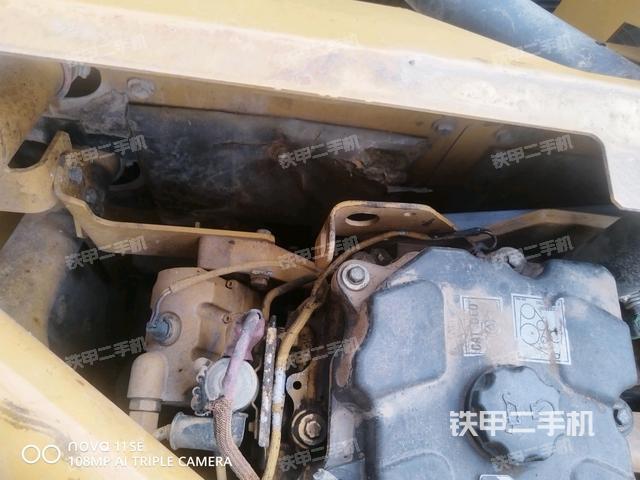 气门室盖螺丝特写（上车部件）