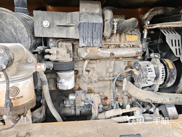 发动机室（上车部件）