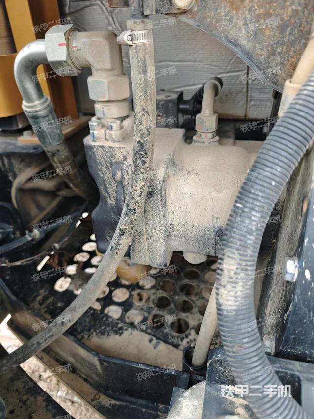 電瓶（大件艙室）