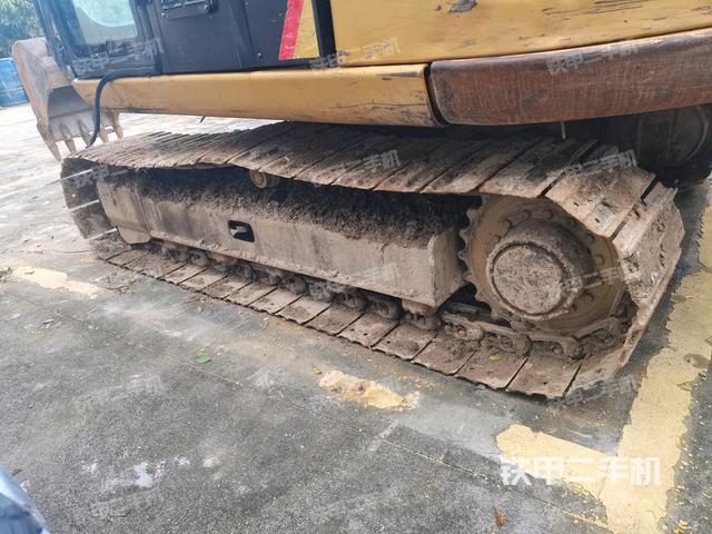 左侧履带整体 （行走机构）