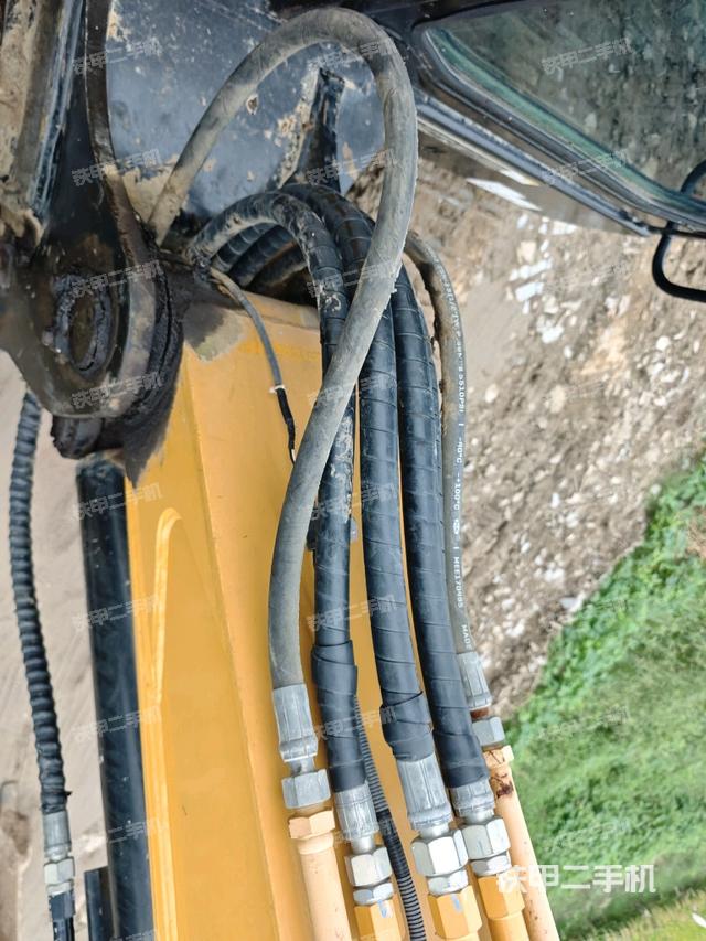 大臂整體?右側(cè)（工作和回轉(zhuǎn)裝置）