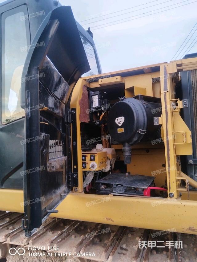 電瓶（大件艙室）