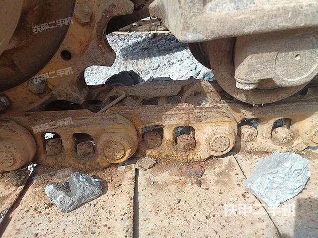 單側(cè)履帶整體（整機(jī)外觀）