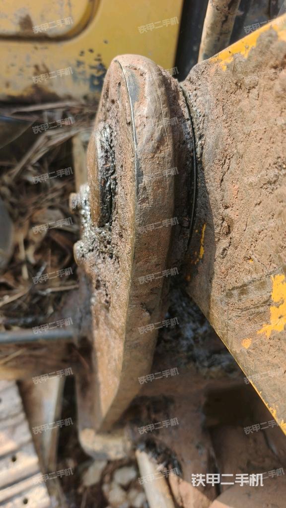 大臂根部?斜（工作和回轉(zhuǎn)裝置）