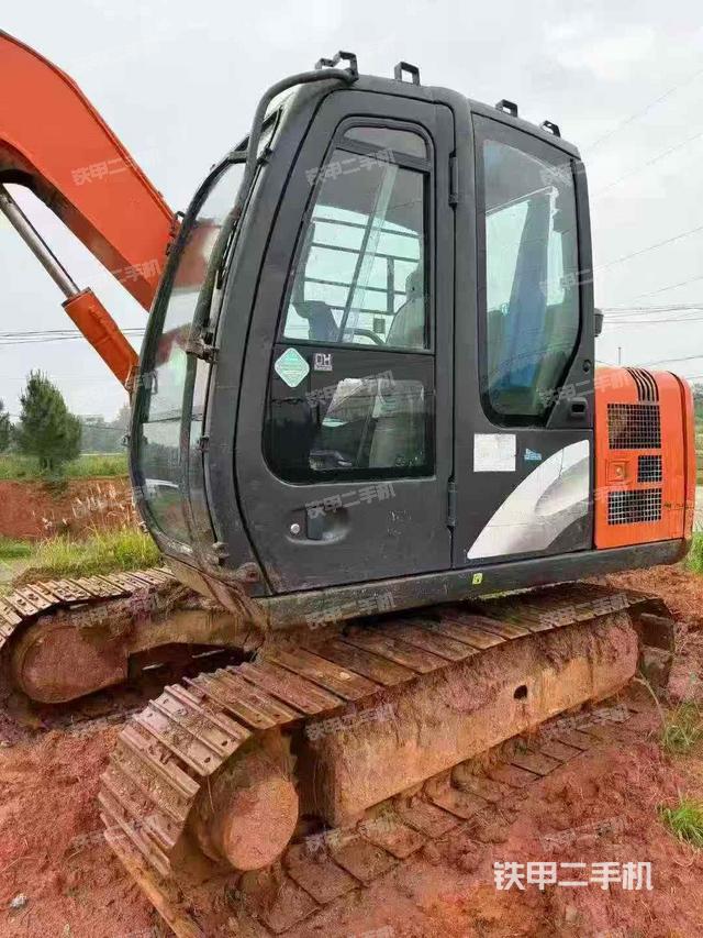 駕駛室整體（整機外觀）