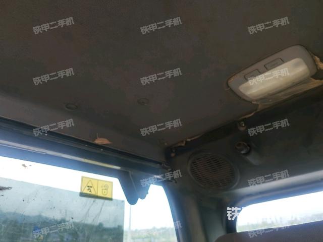 駕駛室左前45度（駕駛室部分）