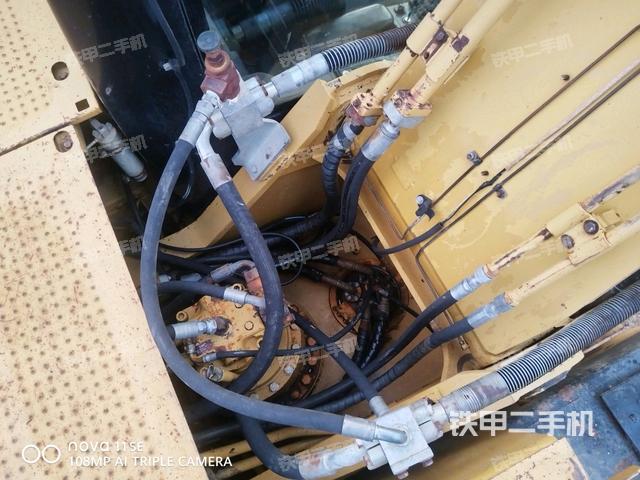 中央回轉(zhuǎn)接頭特寫（上車部件）