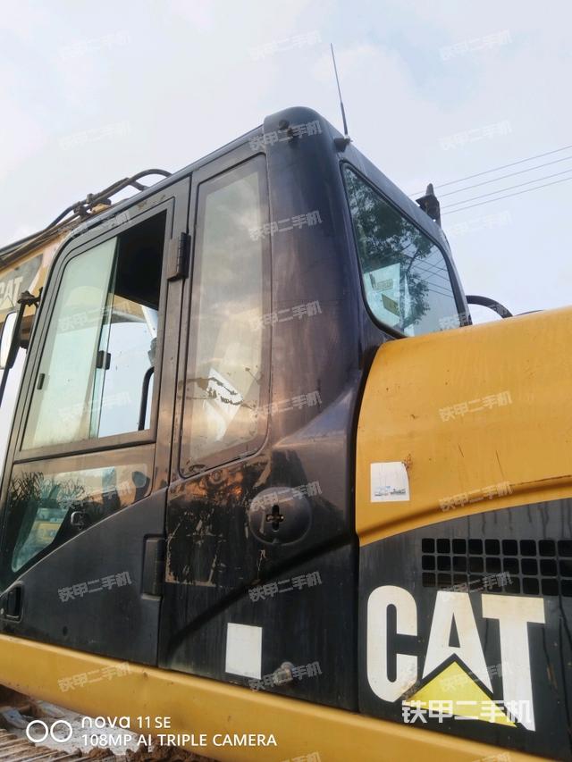 驾驶室正侧（驾驶室部分）