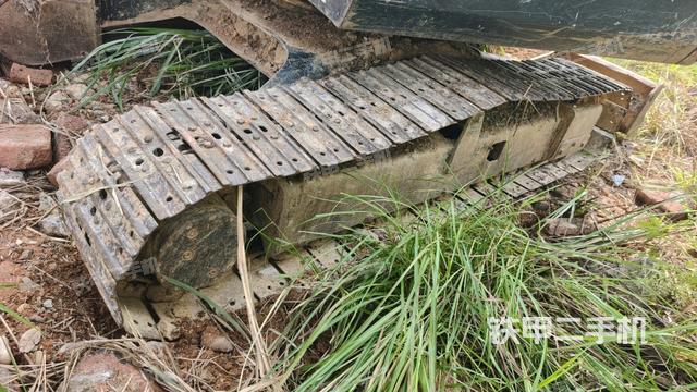 右側(cè)履帶整體?（行走機構(gòu)）