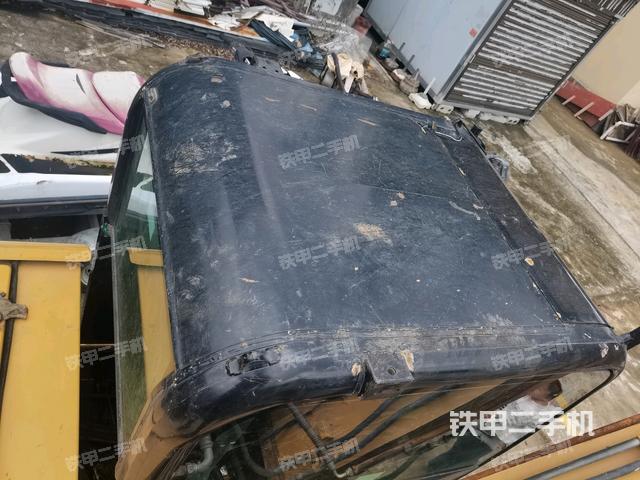 发动机室（上车部件）