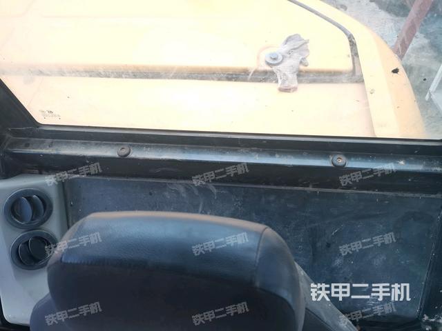 座椅后部（驾驶室部分）