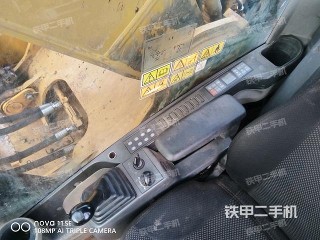 座椅左侧控制台/音响/含左手柄（驾驶室部分）