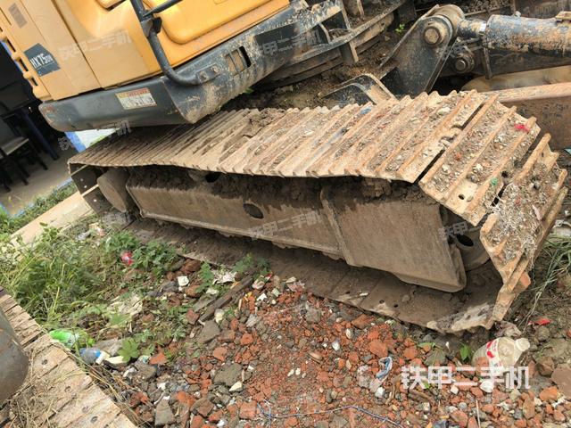 左侧履带整体 （行走机构）