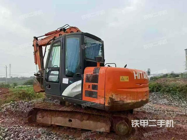 駕駛室頂部（整機外觀）