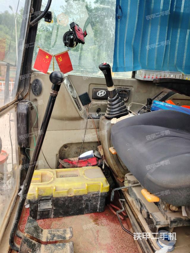 驾驶室整体（整机外观）