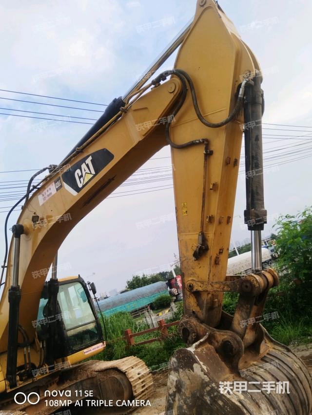 大臂整体 右侧（工作和回转装置）