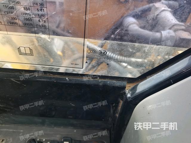 右侧玻璃角标（驾驶室部分）